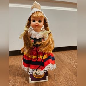 Harris small world dolls of all nations France